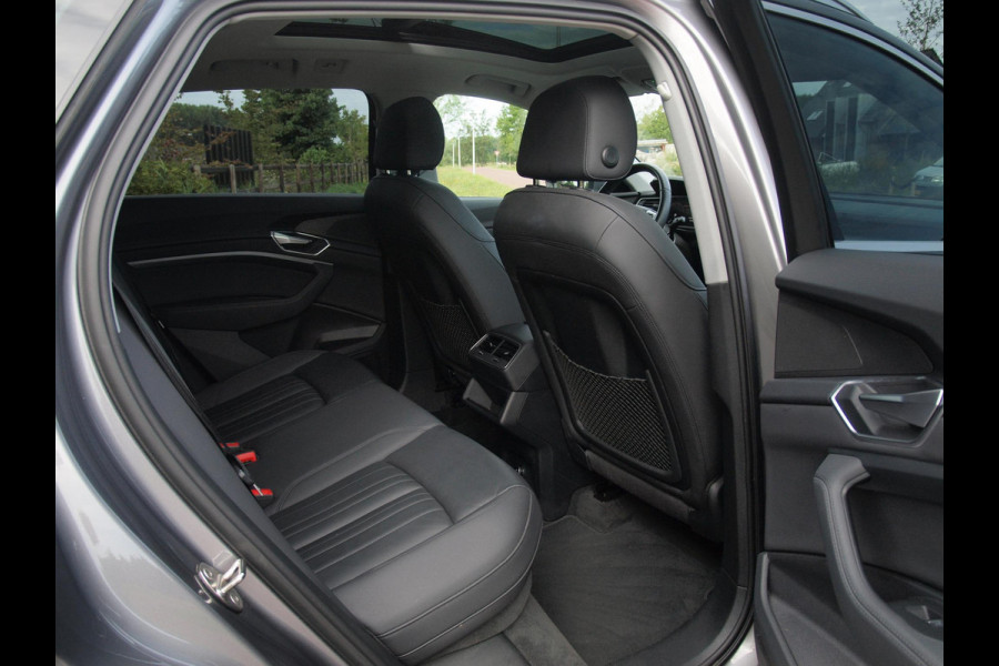 Audi e-tron 55 quattro Business edition Plus 95 kWh | Panoramadak | Camera | Apple Carplay | 51.000KM | NL-Auto |
