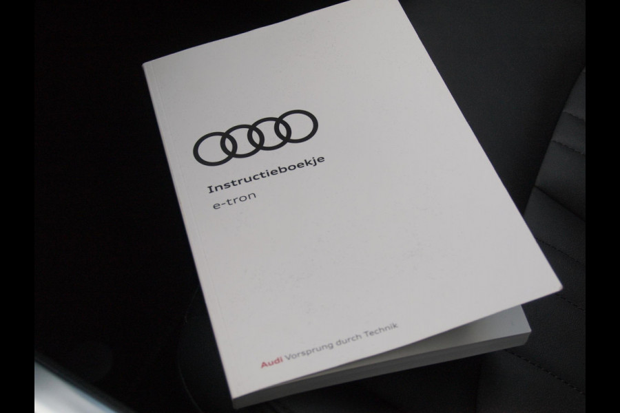 Audi e-tron 55 quattro Business edition Plus 95 kWh | Panoramadak | Camera | Apple Carplay | 51.000KM | NL-Auto |