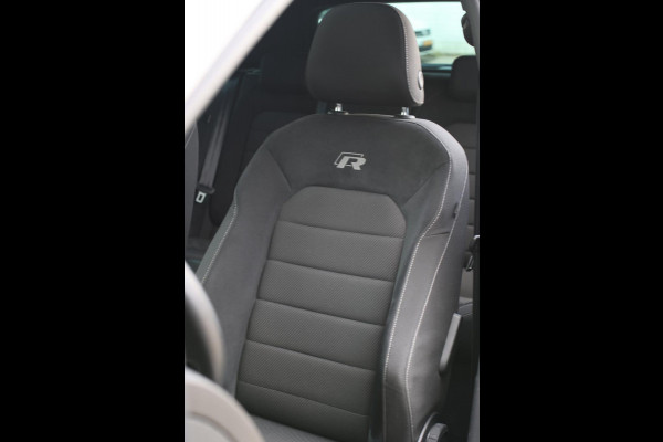 Volkswagen Golf 2.0 TSI 4Motion R *Akra*Pano*PPF*DCC*Dynaudio*Dealer onderhouden*