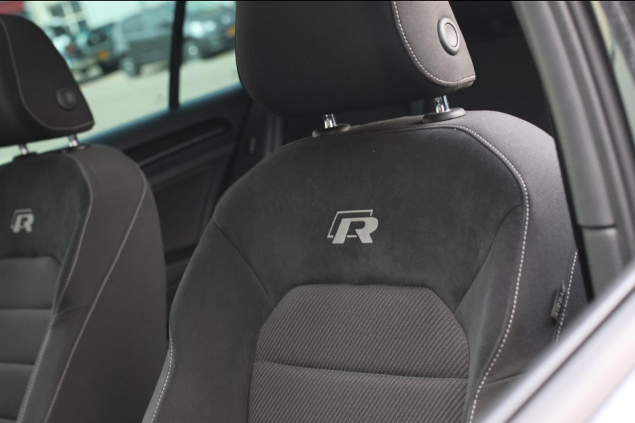 Volkswagen Golf 2.0 TSI 4Motion R *Akra*Pano*PPF*DCC*Dynaudio*Dealer onderhouden*