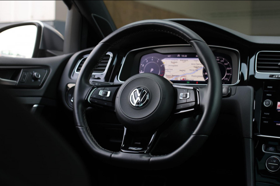 Volkswagen Golf 2.0 TSI 4Motion R *Akra*Pano*PPF*DCC*Dynaudio*Dealer onderhouden*