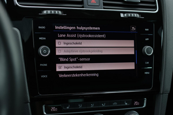 Volkswagen Golf 2.0 TSI 4Motion R *Akra*Pano*PPF*DCC*Dynaudio*Dealer onderhouden*