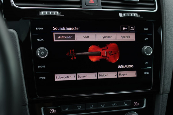 Volkswagen Golf 2.0 TSI 4Motion R *Akra*Pano*PPF*DCC*Dynaudio*Dealer onderhouden*