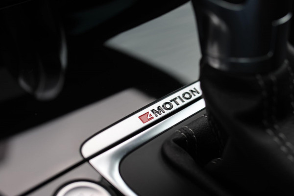 Volkswagen Golf 2.0 TSI 4Motion R *Akra*Pano*PPF*DCC*Dynaudio*Dealer onderhouden*