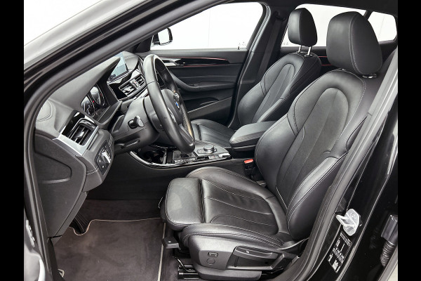 BMW X2 SDrive18i High Executive Edition(NL-auto, Dealer OnderH, Navi Pro, StoelV, Leer, Camera, Climate Con, Cruise Con, Etc)