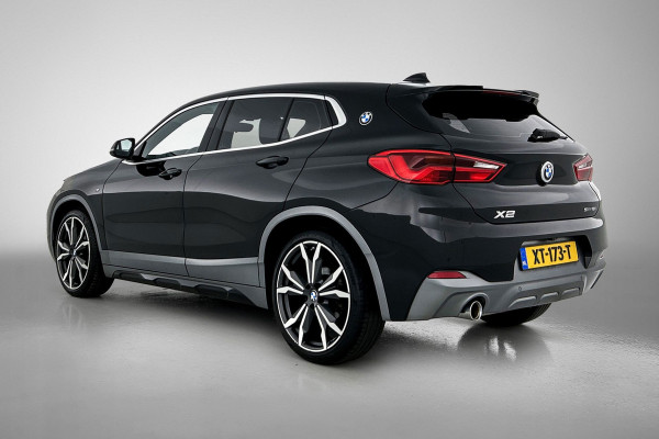 BMW X2 SDrive18i High Executive Edition(NL-auto, Dealer OnderH, Navi Pro, StoelV, Leer, Camera, Climate Con, Cruise Con, Etc)