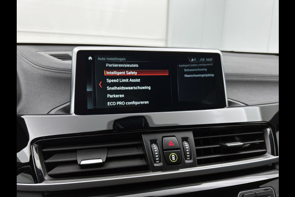 BMW X2 SDrive18i High Executive Edition(NL-auto, Dealer OnderH, Navi Pro, StoelV, Leer, Camera, Climate Con, Cruise Con, Etc)