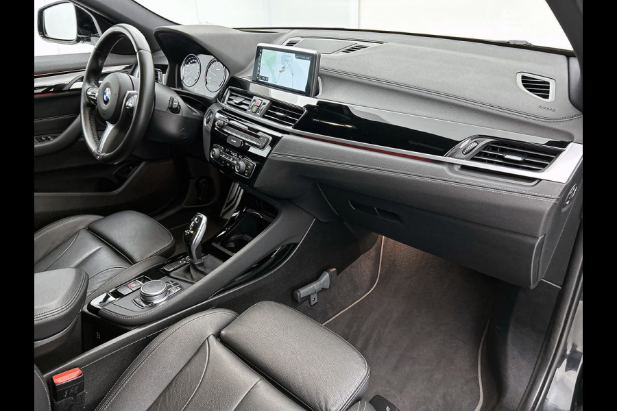 BMW X2 SDrive18i High Executive Edition(NL-auto, Dealer OnderH, Navi Pro, StoelV, Leer, Camera, Climate Con, Cruise Con, Etc)