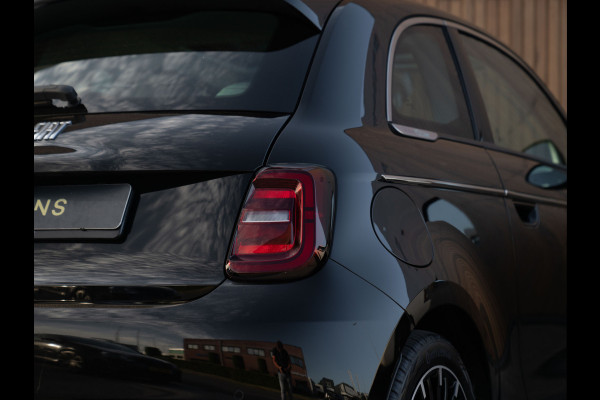 Fiat 500 La Prima 42 kWh | Pano-dak | Camera