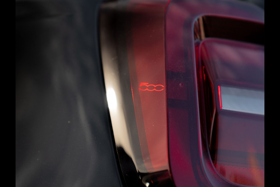 Fiat 500 La Prima 42 kWh | Pano-dak | Camera