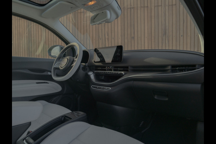 Fiat 500 La Prima 42 kWh | Pano-dak | Camera