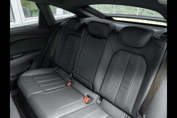 Audi Q4 Sportback e-tron 35 - Pano - Camera - Stoelverwarming - Leder - Keyless - Warmtepomp - 55 kWh