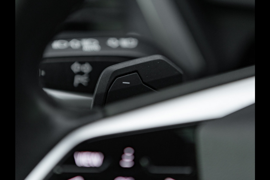 Audi Q4 Sportback e-tron 35 - Pano - Camera - Stoelverwarming - Leder - Keyless - Warmtepomp - 55 kWh