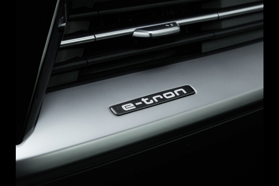 Audi Q4 Sportback e-tron 35 - Pano - Camera - Stoelverwarming - Leder - Keyless - Warmtepomp - 55 kWh
