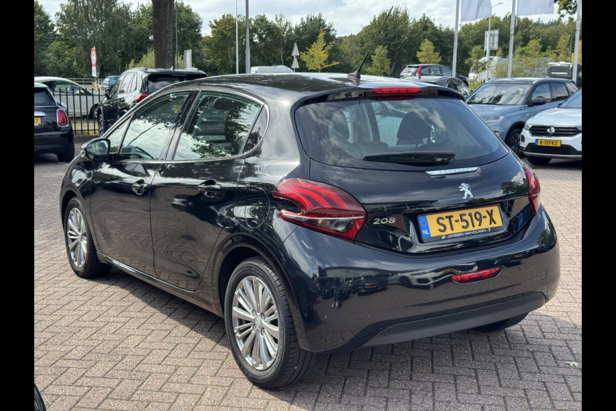 Peugeot 208 1.2 PureTech Allure / Panoramadak / Navigatie / Parkeerhulp achter / 16'' / Apple CarPlay / DAB / Cruise Control