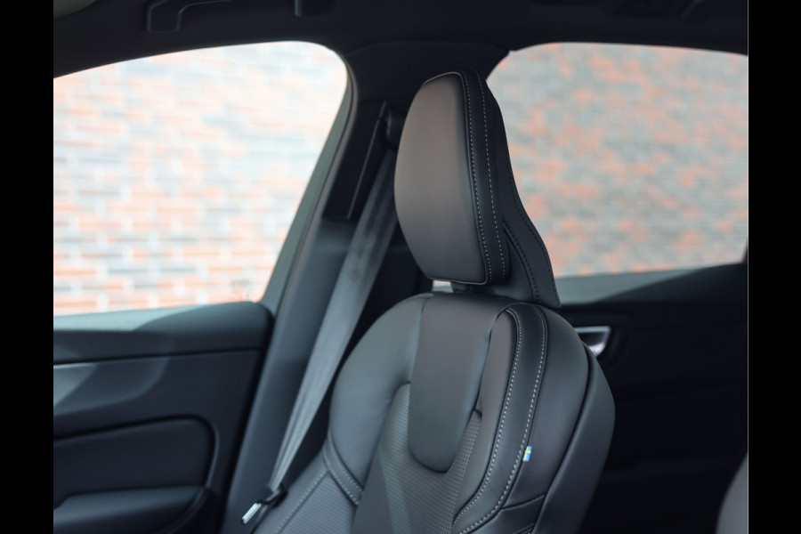 Volvo XC60 T8 AWD Ultra Black Edition | Direct leverbaar - Full option!