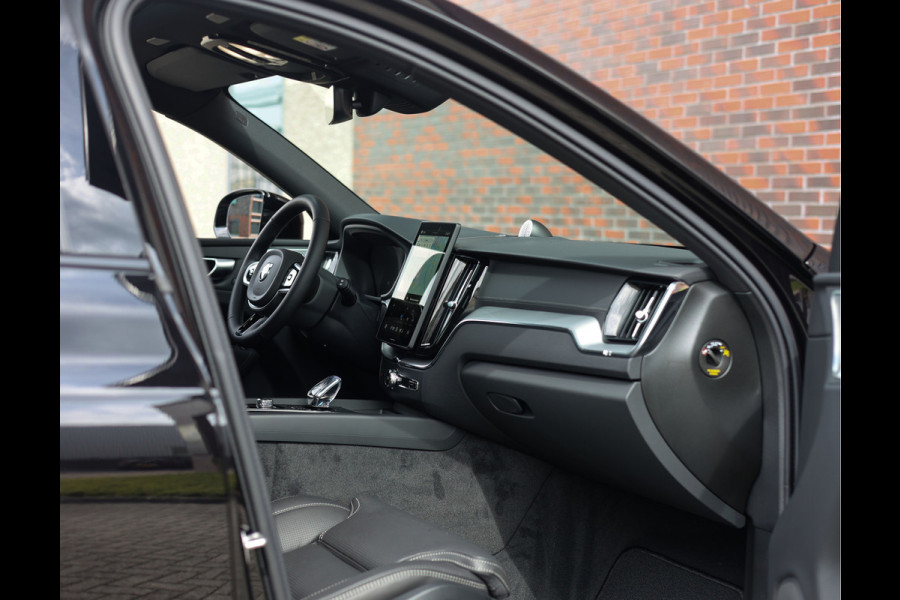 Volvo XC60 T8 AWD Ultra Black Edition | Direct leverbaar - Full option!