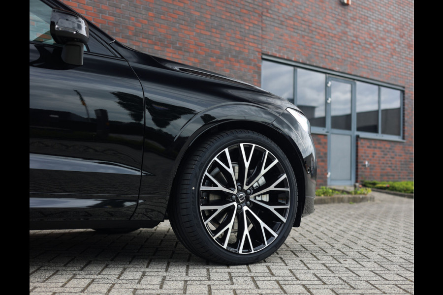 Volvo XC60 T8 AWD Ultra Black Edition | Direct leverbaar - Full option!
