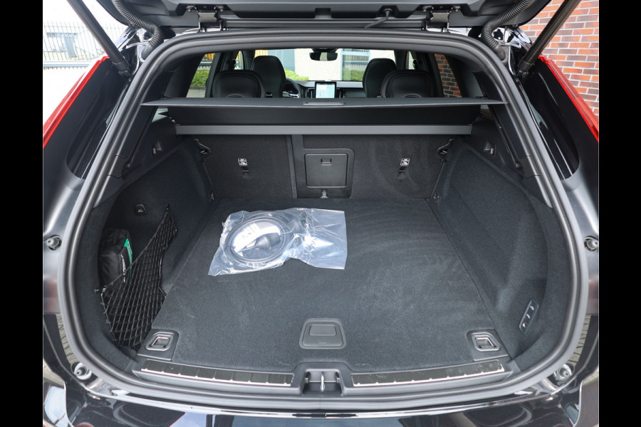 Volvo XC60 T8 AWD Ultra Black Edition | Direct leverbaar - Full option!