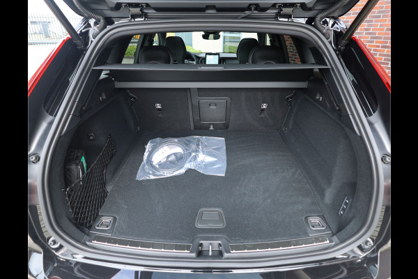 Volvo XC60 T8 AWD Ultra Black Edition | Direct leverbaar - Full option!