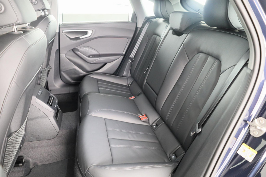 Audi A5 Advanced edition 35 TFSI 110 kW / 150 PK Limousine Audi A5 Limousine 2.0 TFSI  Advanced Edition automaat, First Edition, leder interieur, elektr. verst. voorstoelen