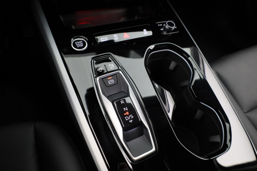 Audi A5 Advanced edition 35 TFSI 110 kW / 150 PK Limousine Audi A5 Limousine 2.0 TFSI  Advanced Edition automaat, First Edition, leder interieur, elektr. verst. voorstoelen
