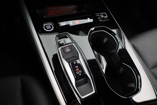 Audi A5 Advanced edition 35 TFSI 110 kW / 150 PK Limousine Audi A5 Limousine 2.0 TFSI  Advanced Edition automaat, First Edition, leder interieur, elektr. verst. voorstoelen