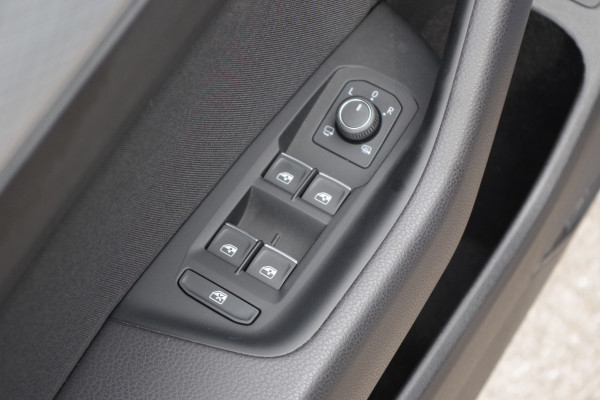 Volkswagen Passat Variant 1.4 TSI PHEV GTE 218 PK BNS, Matrix-LED, Trekhaak, Winterpakket, Camera