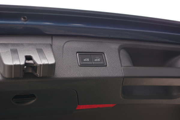 Volkswagen Passat Variant 1.4 TSI PHEV GTE 218 PK BNS, Matrix-LED, Trekhaak, Winterpakket, Camera