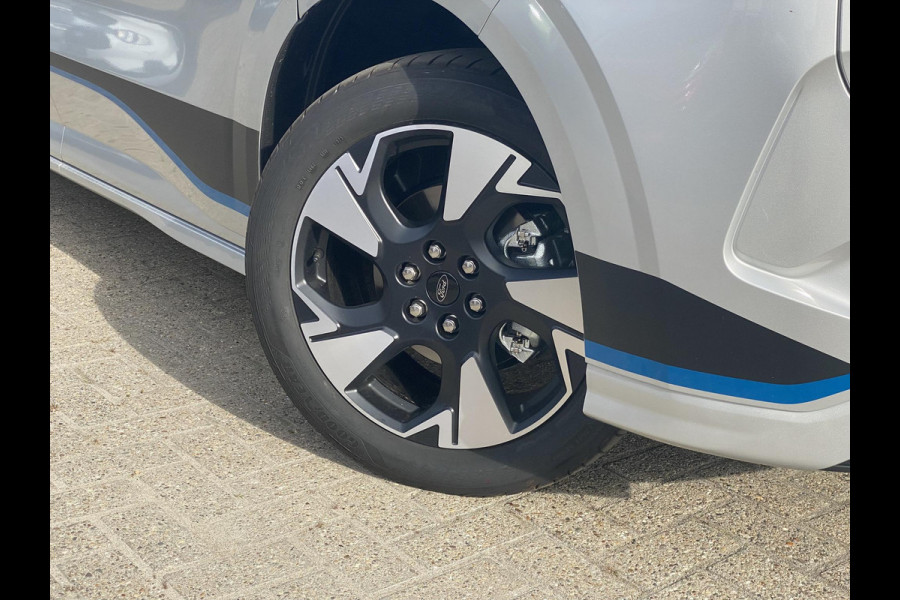 Ford Transit Custom 320 2.5 PHEV L2H1 Sport DC Zuid | 0,99% Renteactie | 233pk | Dubbele Cabine | Dubbele zijschuifdeur | Inklapbare trekhaak | 19 inch lichtmetalen Sport velgen (mat zwart) | Verwarmbaar stuurwiel | Navigatie systeem
