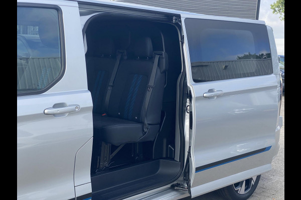 Ford Transit Custom 320 2.5 PHEV L2H1 Sport DC Zuid | 0,99% Renteactie | 233pk | Dubbele Cabine | Dubbele zijschuifdeur | Inklapbare trekhaak | 19 inch lichtmetalen Sport velgen (mat zwart) | Verwarmbaar stuurwiel | Navigatie systeem