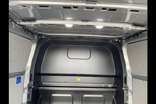 Ford Transit Custom 320 2.5 PHEV L2H1 Sport DC Zuid | 0,99% Renteactie | 233pk | Dubbele Cabine | Dubbele zijschuifdeur | Inklapbare trekhaak | 19 inch lichtmetalen Sport velgen (mat zwart) | Verwarmbaar stuurwiel | Navigatie systeem