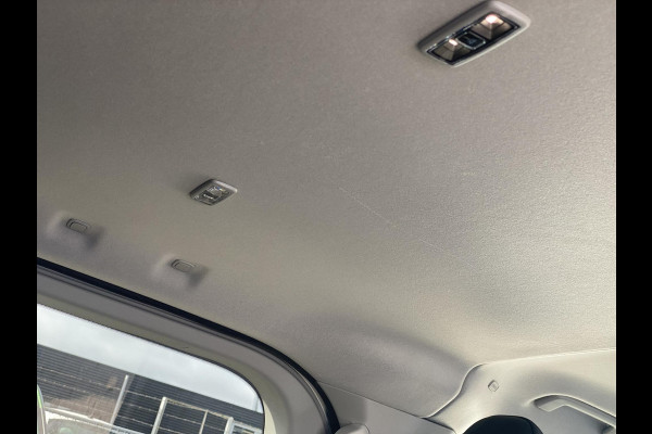 Ford Transit Custom 320 2.5 PHEV L2H1 Sport DC Zuid | 0,99% Renteactie | 233pk | Dubbele Cabine | Dubbele zijschuifdeur | Inklapbare trekhaak | 19 inch lichtmetalen Sport velgen (mat zwart) | Verwarmbaar stuurwiel | Navigatie systeem