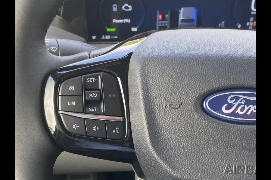 Ford Transit Custom 320 2.5 PHEV L2H1 Sport DC Zuid | 0,99% Renteactie | 233pk | Dubbele Cabine | Dubbele zijschuifdeur | Inklapbare trekhaak | 19 inch lichtmetalen Sport velgen (mat zwart) | Verwarmbaar stuurwiel | Navigatie systeem