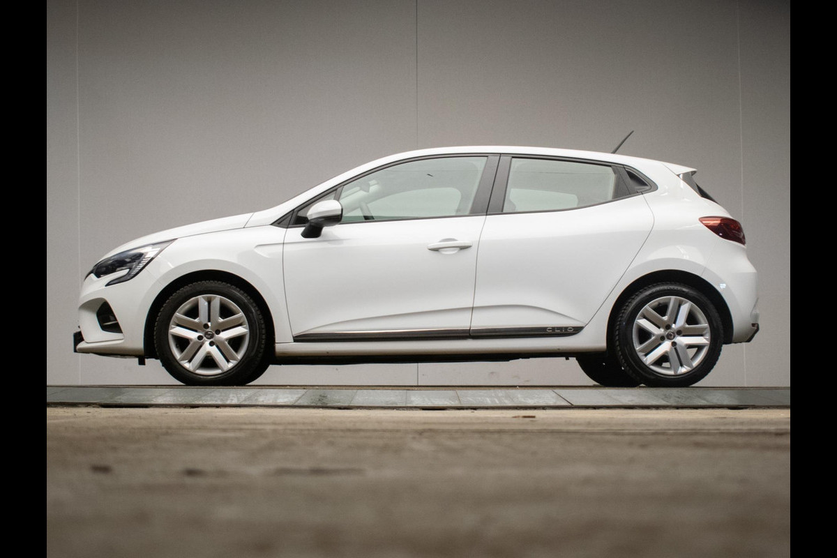 Renault Clio 1.0 TCe Zen Sport (APPLE CARPLAY,NAVI,LED,CRUISE,PDC,DAB,BLUETOOTH,LANE ASSIST,LM VELGEN,NIEUWE APK,NETTE STAAT)