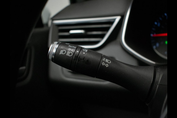 Renault Clio 1.0 TCe Zen Sport (APPLE CARPLAY,NAVI,LED,CRUISE,PDC,DAB,BLUETOOTH,LANE ASSIST,LM VELGEN,NIEUWE APK,NETTE STAAT)