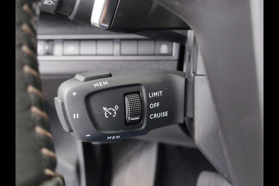 Peugeot 5008 1.2 PureTech Active Pack Business Automaat | 7-zitter | Achteruitrijcamera |