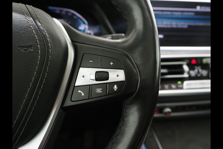 BMW X5 xDrive45e High Executive | Panoramadak | Luchtvering | Trekhaak | Head Up | Camera | Keyless