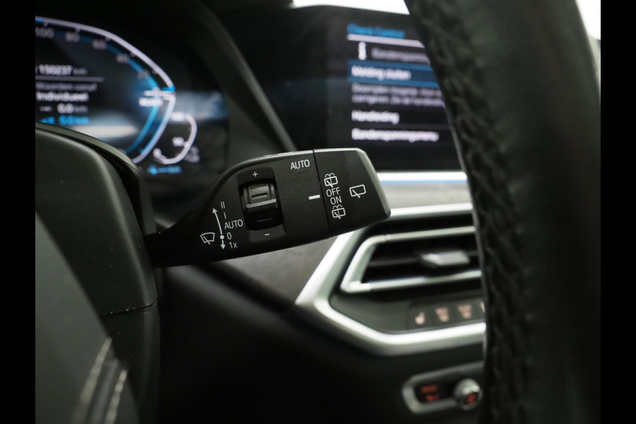 BMW X5 xDrive45e High Executive | Panoramadak | Luchtvering | Trekhaak | Head Up | Camera | Keyless