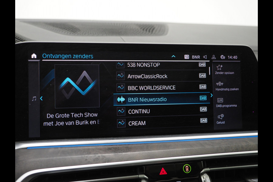 BMW X5 xDrive45e High Executive | Panoramadak | Luchtvering | Trekhaak | Head Up | Camera | Keyless