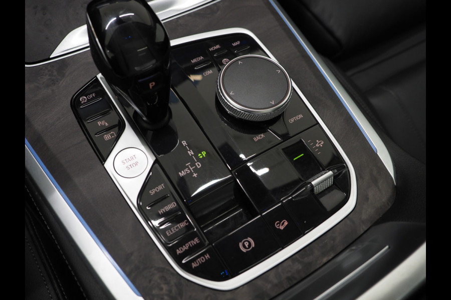 BMW X5 xDrive45e High Executive | Panoramadak | Luchtvering | Trekhaak | Head Up | Camera | Keyless