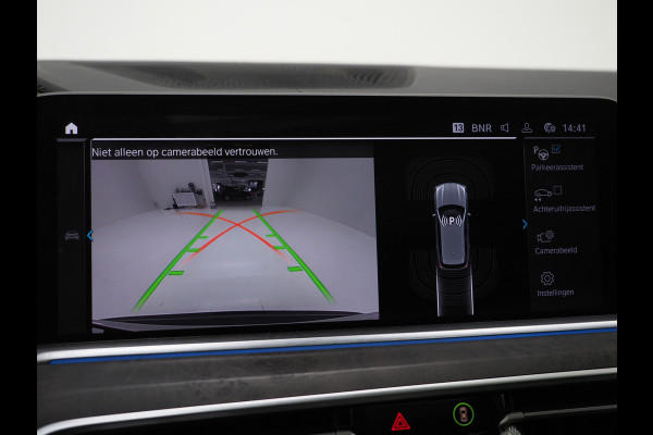 BMW X5 xDrive45e High Executive | Panoramadak | Luchtvering | Trekhaak | Head Up | Camera | Keyless