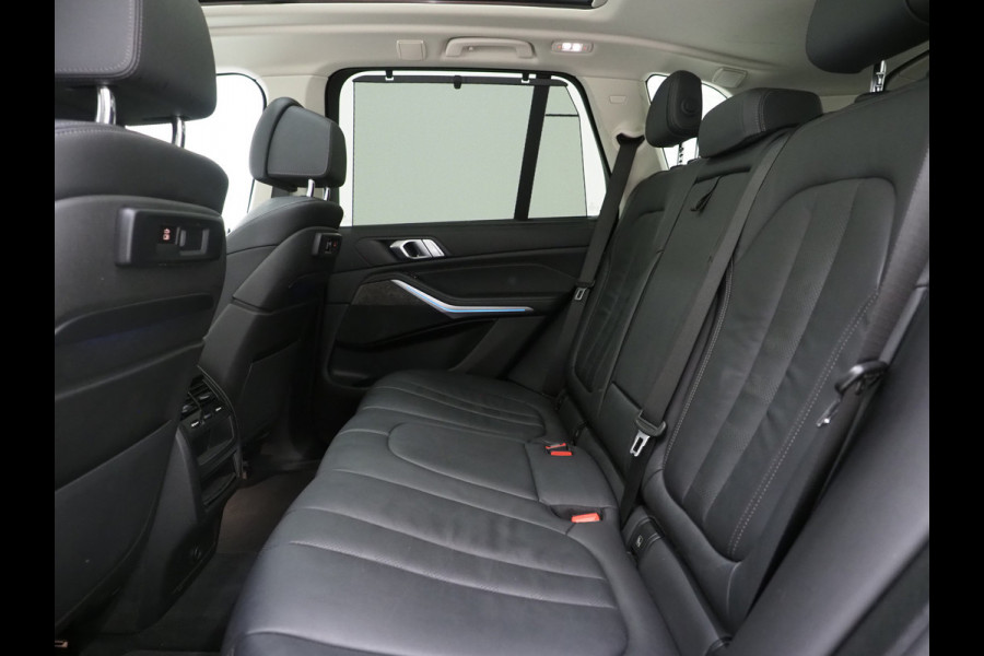 BMW X5 xDrive45e High Executive | Panoramadak | Luchtvering | Trekhaak | Head Up | Camera | Keyless