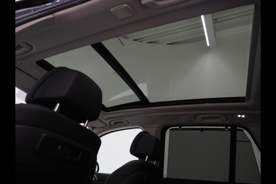 BMW X5 xDrive45e High Executive | Panoramadak | Luchtvering | Trekhaak | Head Up | Camera | Keyless