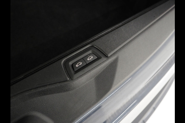 BMW X5 xDrive45e High Executive | Panoramadak | Luchtvering | Trekhaak | Head Up | Camera | Keyless