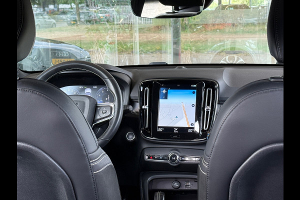 Volvo XC40 1.5 T3 R-Design Dodehoek|Elek Trekhaak|Dealer Onderhouden