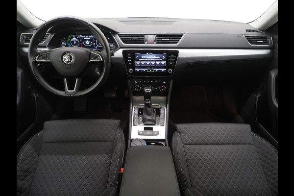 Škoda Superb Combi 1.4 TSI iV 218PK | Virtual | Sound System | Keyless | Camera | Memory | DAB | Carplay