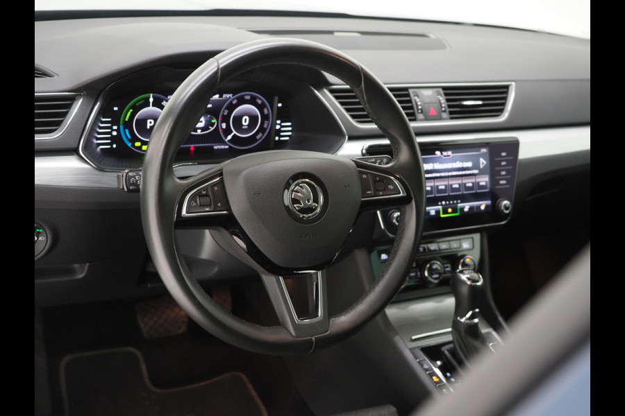 Škoda Superb Combi 1.4 TSI iV 218PK | Virtual | Sound System | Keyless | Camera | Memory | DAB | Carplay
