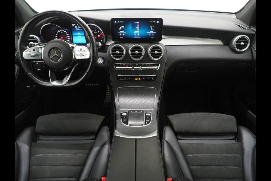 Mercedes-Benz GLC 300e 4MATIC AMG | Panoramadak | Trekhaak | Camera | Cruise | DAB | Stoelverwarming