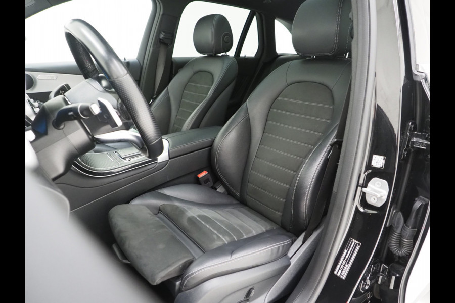 Mercedes-Benz GLC 300e 4MATIC AMG | Panoramadak | Trekhaak | Camera | Cruise | DAB | Stoelverwarming